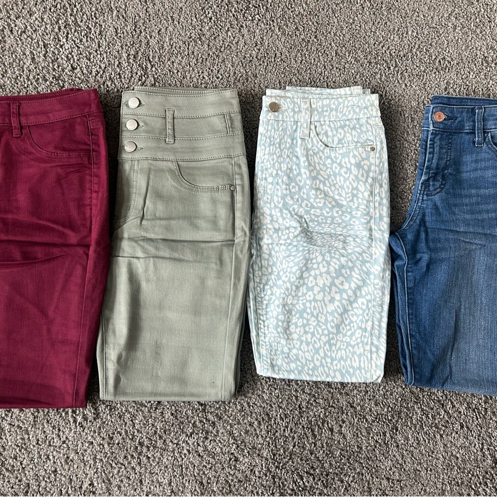 Stylish Women’s Bottoms Set - Multicolor